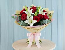 Букет цветов из:  Лилии и Розы в Мартемьяново