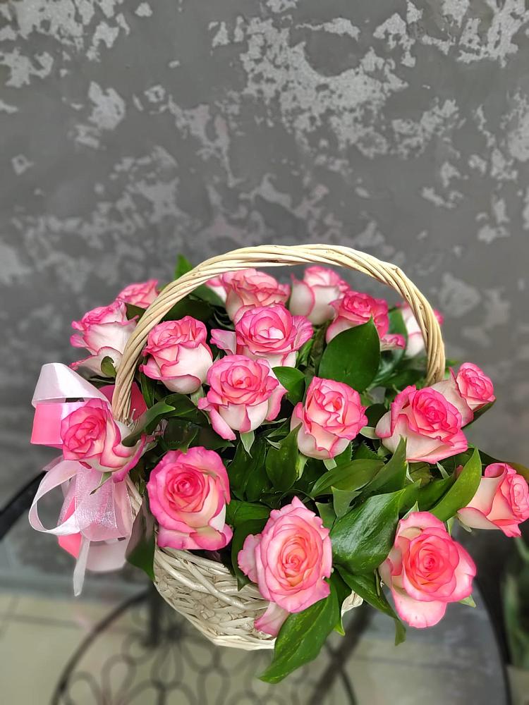 Цветочная композиция из Розы в корзине в Мартемьяново