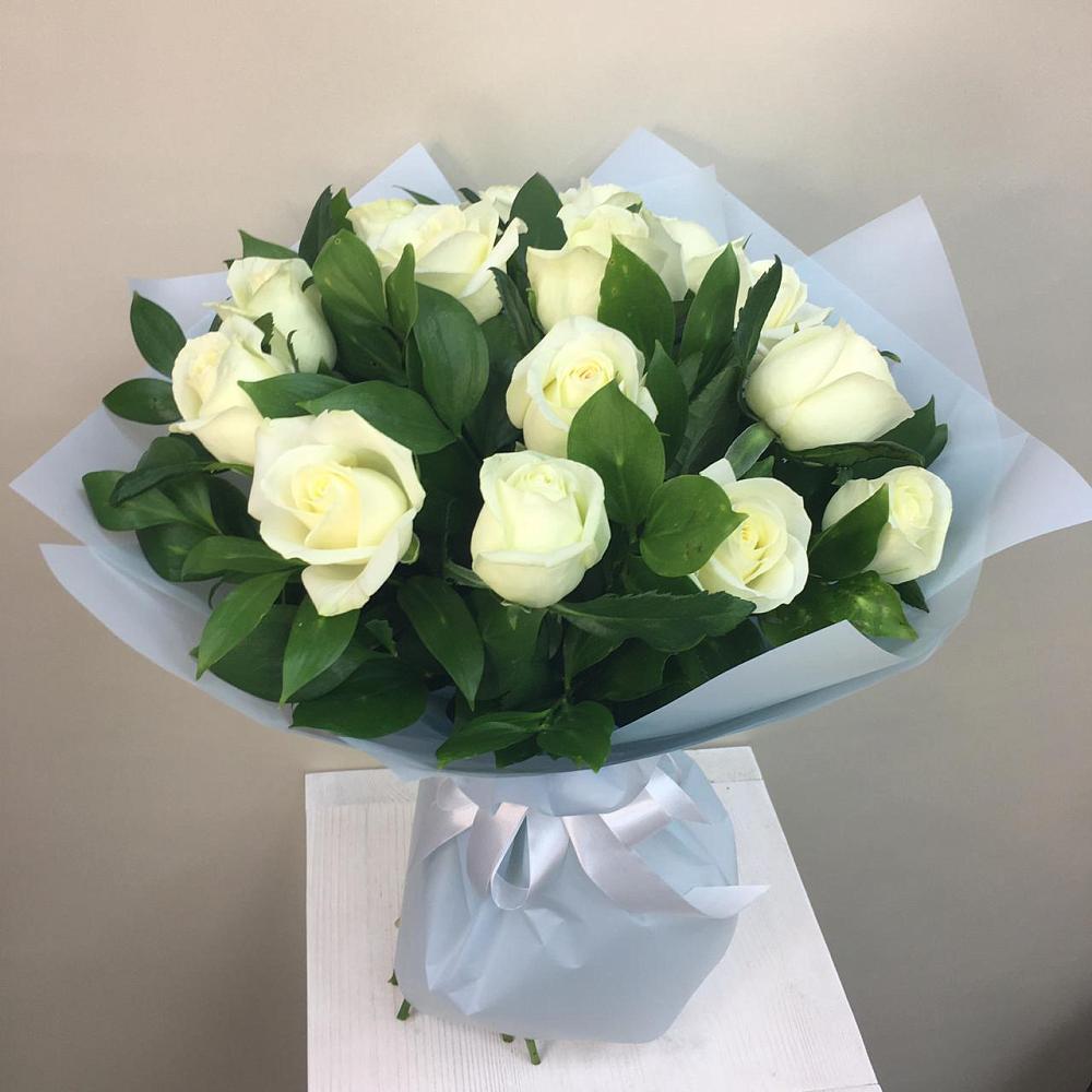Букет 15 Белых роз Проуд в Мартемьяново