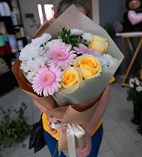 Букет цветов из:  Герберы, Розы и Хризантемы в Мартемьяново