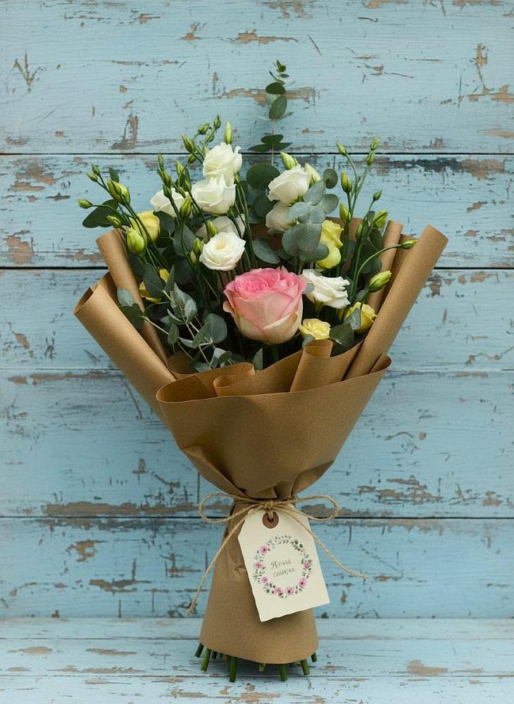 Букет цветов из: Розы и Лизиантусы в Мартемьяново