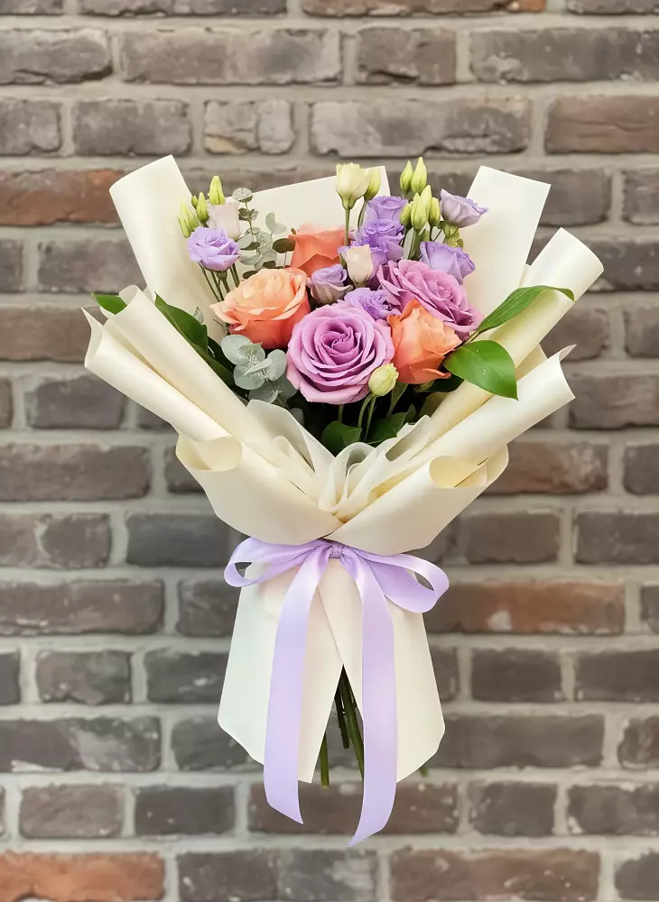 Букет цветов из: Лизиантусы и Розы в Мартемьяново