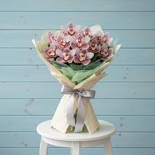 Букет цветов из:  Орхидеи и Розы в Мартемьяново