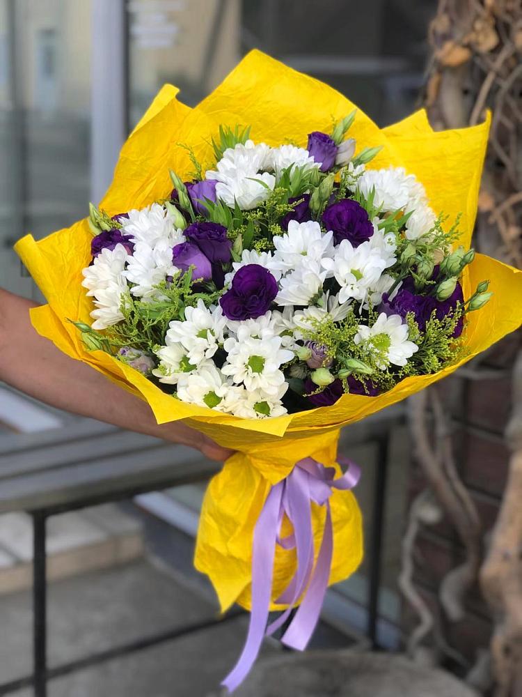 Букет цветов из: Ирисы, Хризантемы и Ромашки в Мартемьяново