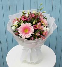 Букет цветов из:  Герберы, Альстромерии и Лизиантусы #REPLACE_PRED# Мартемьяново