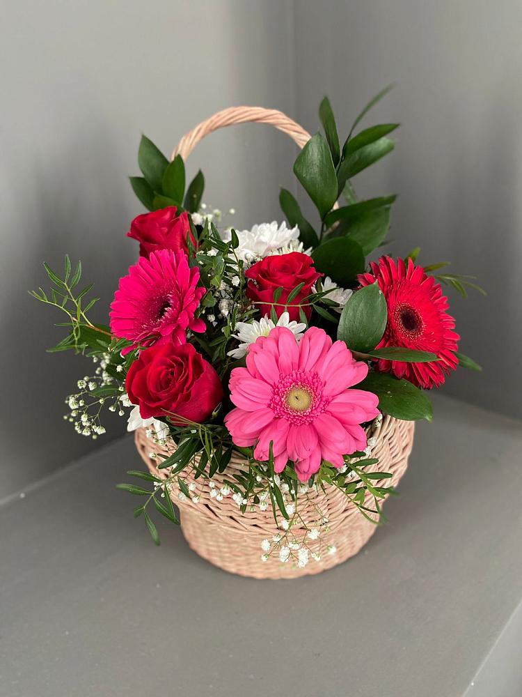 Цветочная композиция из Розы, Хризантемы и Герберы в корзине в Мартемьяново