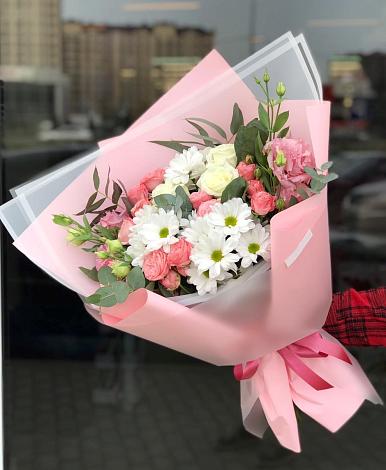 Букет цветов из: Розы, Лизиантусы и Хризантемы в Мартемьяново