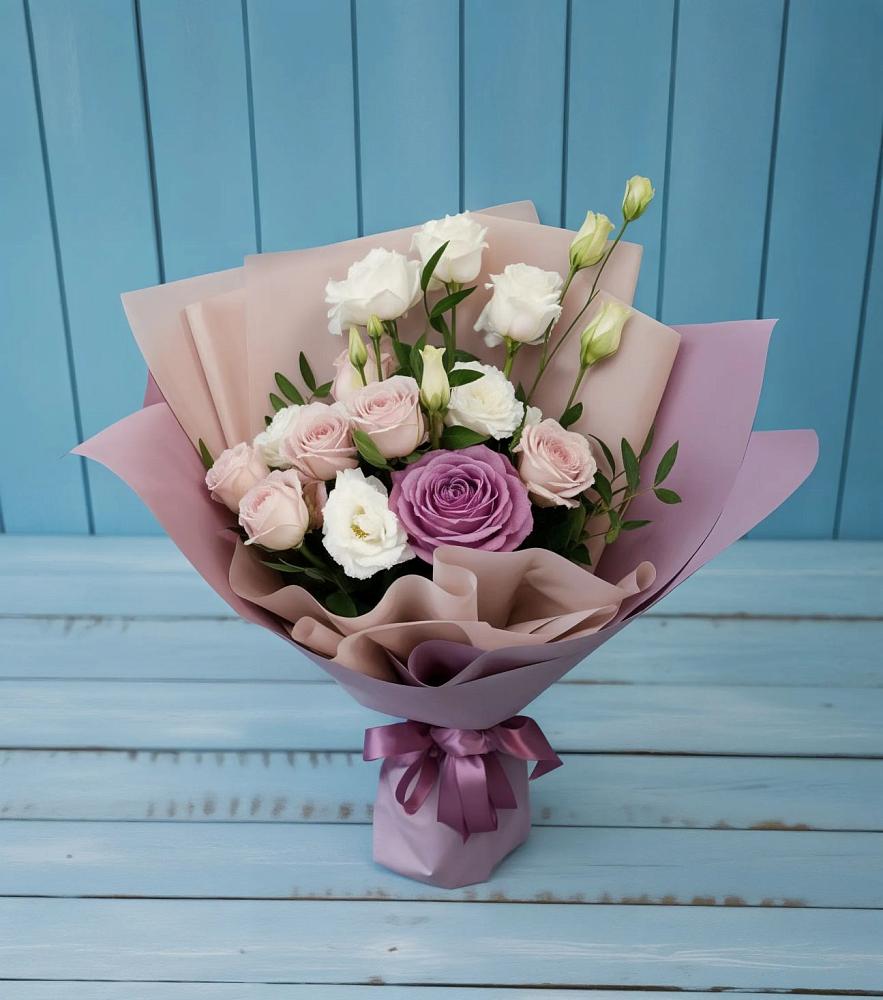 Букет цветов из: Розы и Лизиантусы в Мартемьяново